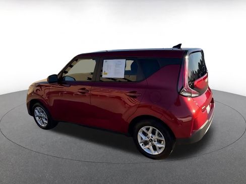 Used 2025 Kia Soul LX w/ LX Technology Package image 10