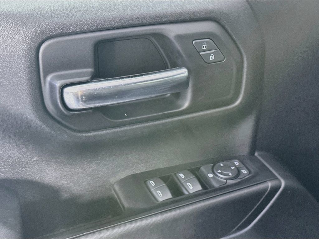 Used 2019 Chevrolet Silverado 1500 Custom Trail Boss w/ Custom Convenience Package AWD/4WD image 24