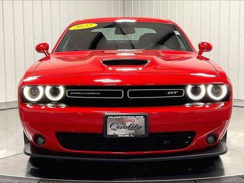 Used 2022 Dodge Challenger GT image 2