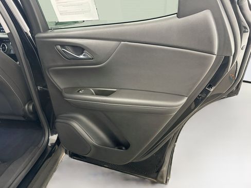 Used 2025 Chevrolet Blazer LT AWD/4WD image 31