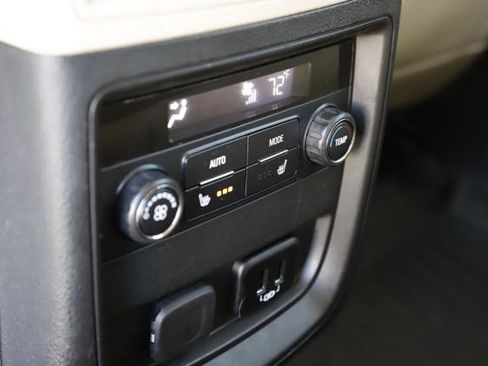 Used 2018 Buick Envision Essence image 15