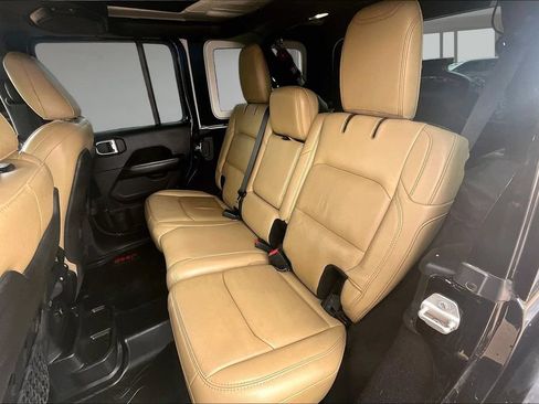 Used 2019 Jeep Wrangler Unlimited Rubicon AWD/4WD image 26