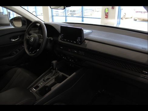 Certified 2025 Honda Accord SE image 23