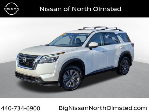 Certified 2024 Nissan Pathfinder SV image 1