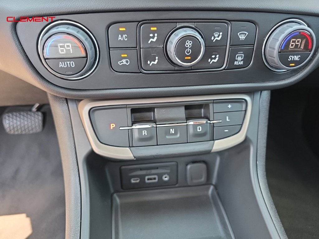 Used 2023 GMC Terrain Denali w/ Denali Premium Package AWD/4WD image 27