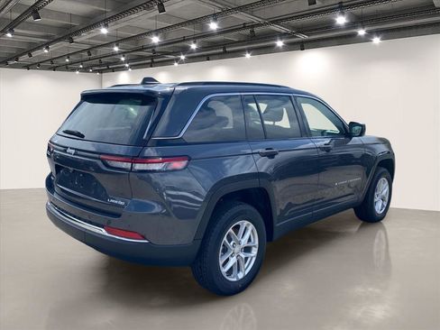 New 2026 Jeep Grand Cherokee Laredo X AWD/4WD image 4