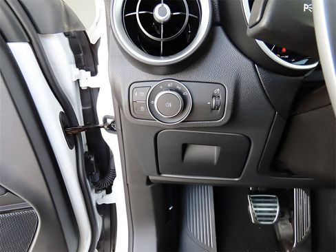 New 2024 Alfa Romeo Stelvio Sprint image 44