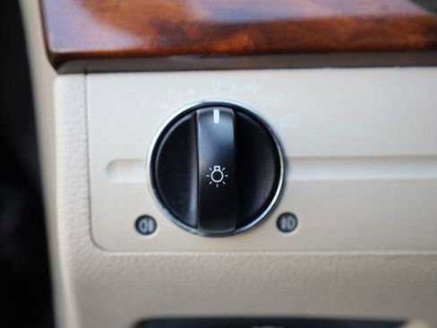 Used 2006 Mercedes-Benz E 350 4MATIC Sedan image 30