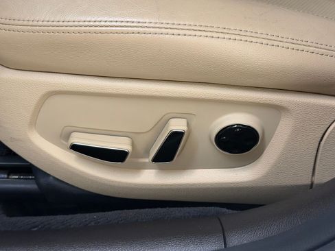 Used 2020 Genesis G80 3.8 RWD image 15