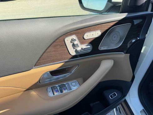 New 2026 Mercedes-Benz GLS 450 4MATIC image 16