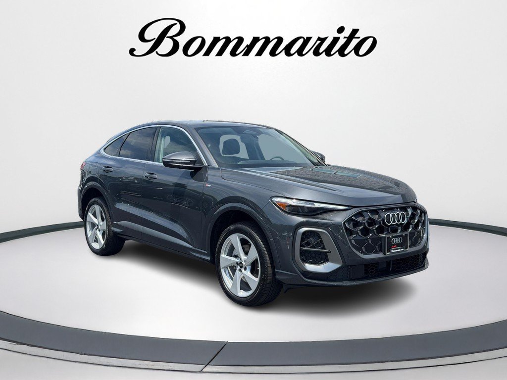 Used 2026 Audi Q5 Premium Plus w/ Premium Plus AWD/4WD image 1