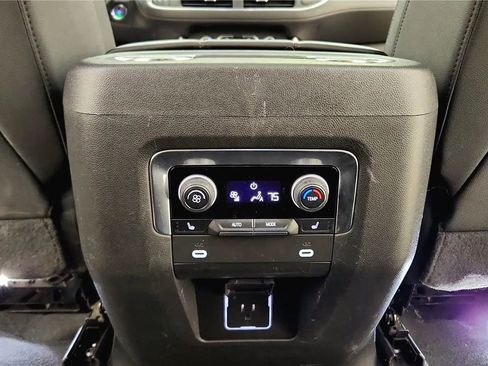 Used 2023 Chevrolet Tahoe Z71 w/ Luxury Package AWD/4WD image 42