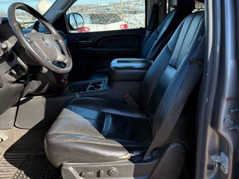 Used 2007 Chevrolet Avalanche LT w/ LT Preferred Equipment Group image 12