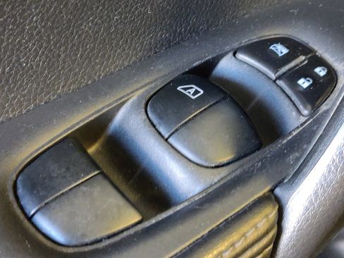 Used 2020 Nissan Rogue Sport SV w/ Technology Package FWD image 27