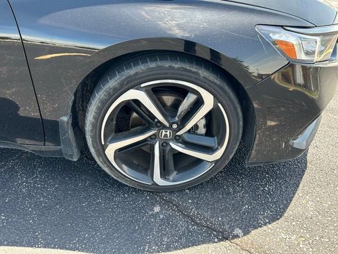 Used 2022 Honda Accord Sport image 2
