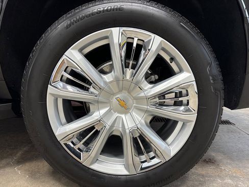 Used 2024 Chevrolet Tahoe High Country image 12