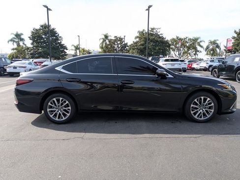 Used 2024 Lexus ES 350 w/ Accessory Package (Z1) FWD image 4