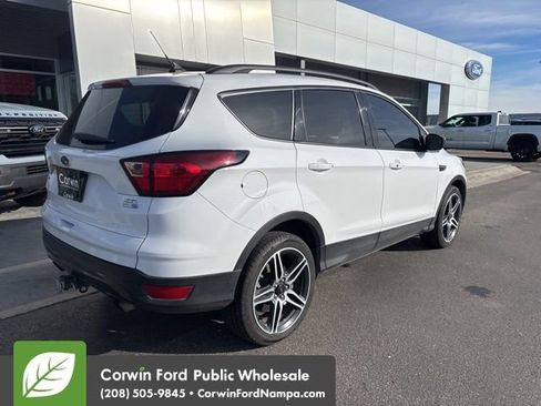 Used 2019 Ford Escape SEL image 6