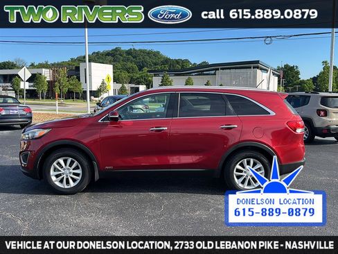 Used 2017 Kia Sorento AWD image 6