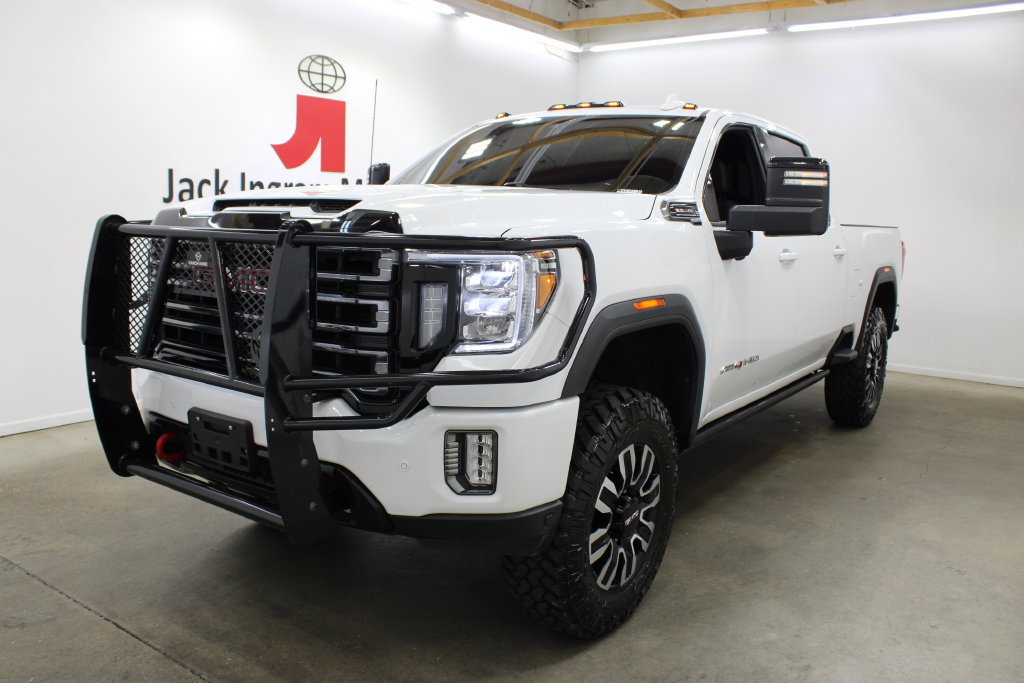 Used 2022 GMC Sierra 2500 AT4 w/ AT4 Premium Plus Package AWD/4WD image 2