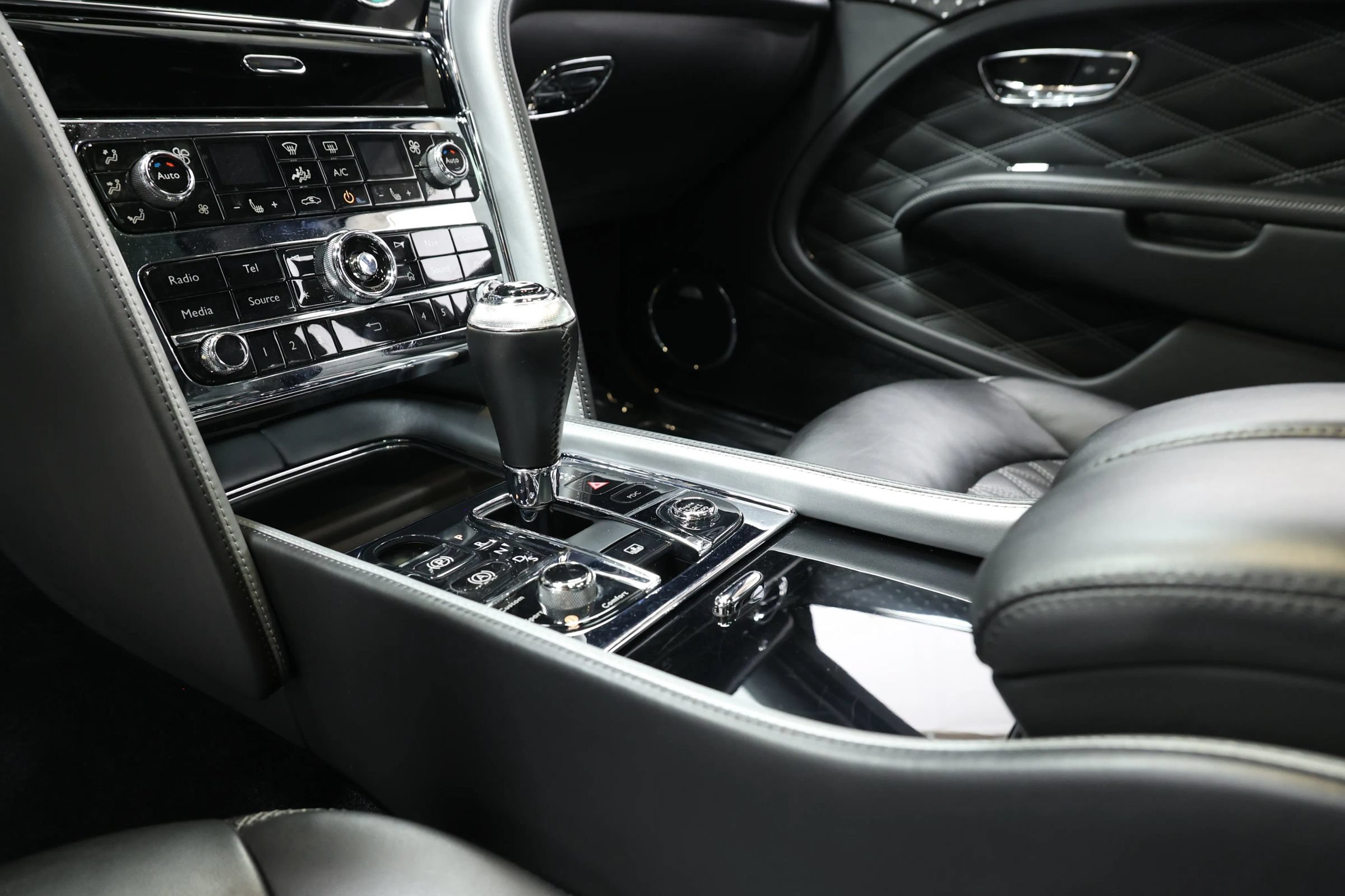 Used 2018 Bentley Mulsanne RWD image 53