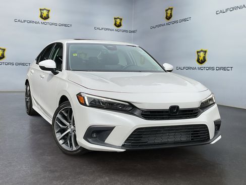 Used 2024 Honda Civic Touring image 3