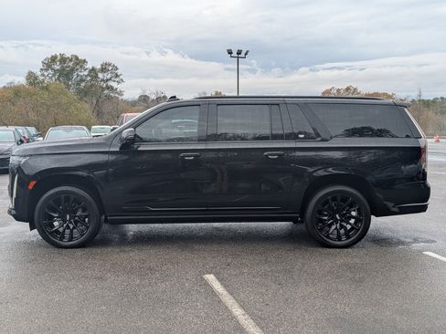 Used 2024 Cadillac Escalade ESV Sport w/ LPO, ONYX Package image 6