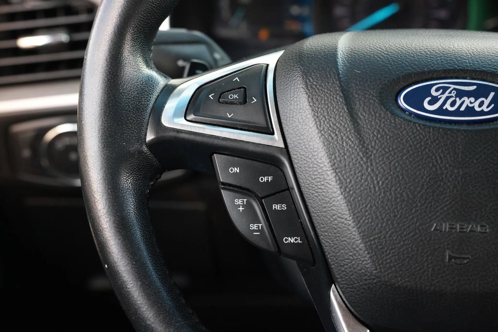 Used 2018 Ford Edge SEL w/ Equipment Group 201A FWD image 28