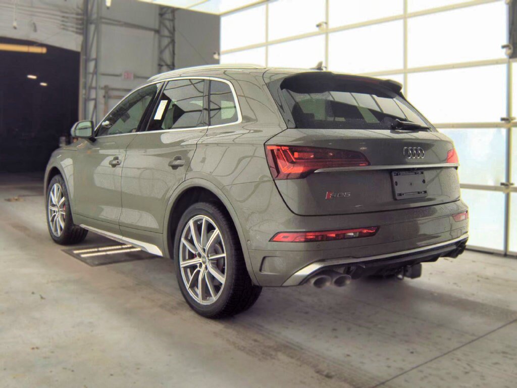 Used 2023 Audi SQ5 Prestige w/ Prestige Package AWD/4WD image 5