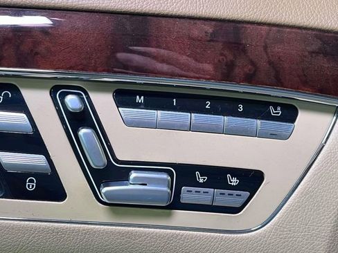 Used 2012 Mercedes-Benz S 550 4MATIC image 33