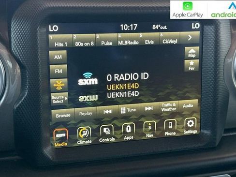 Certified 2022 Jeep Gladiator Overland w/ Trailer Tow Package AWD/4WD image 17