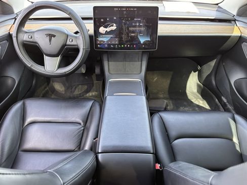 Used 2021 Tesla Model 3 Standard Range Plus RWD image 9