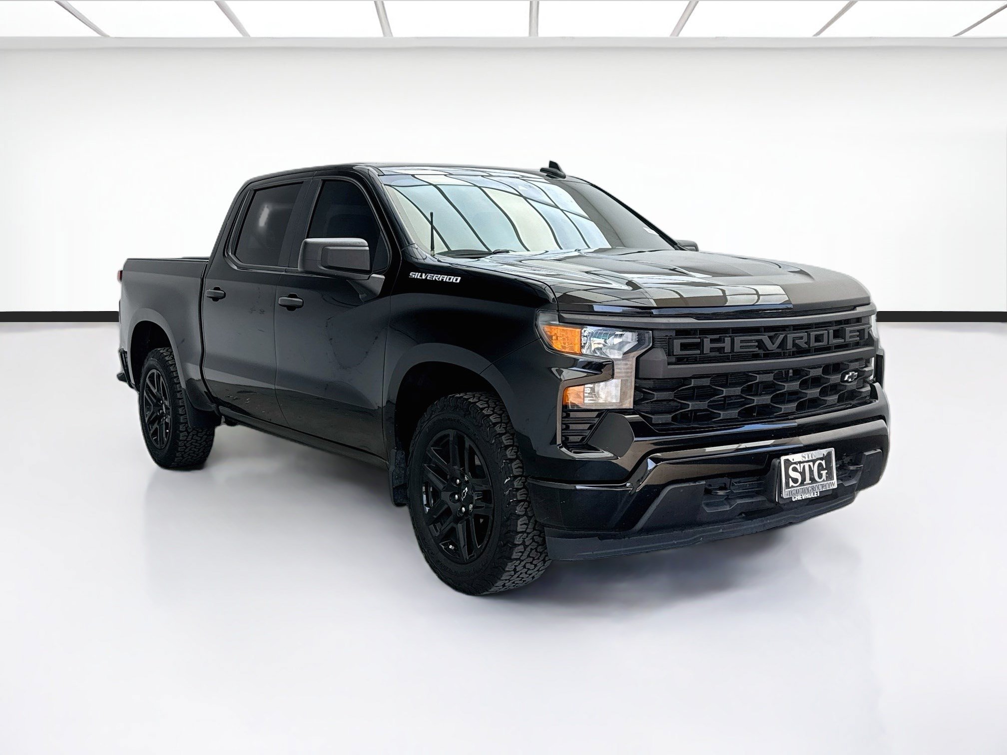 Used 2022 Chevrolet Silverado 1500 Custom RWD image 3