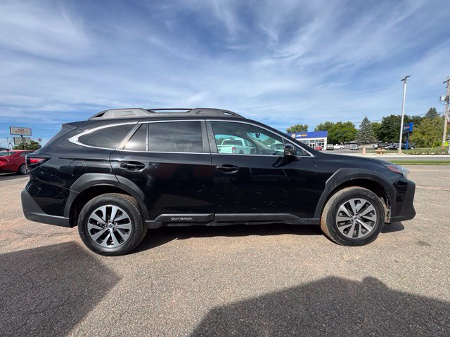 Used 2023 Subaru Outback Premium AWD/4WD image 8