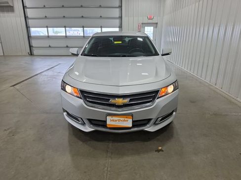 Used 2016 Chevrolet Impala LT w/ Convenience Package FWD image 3