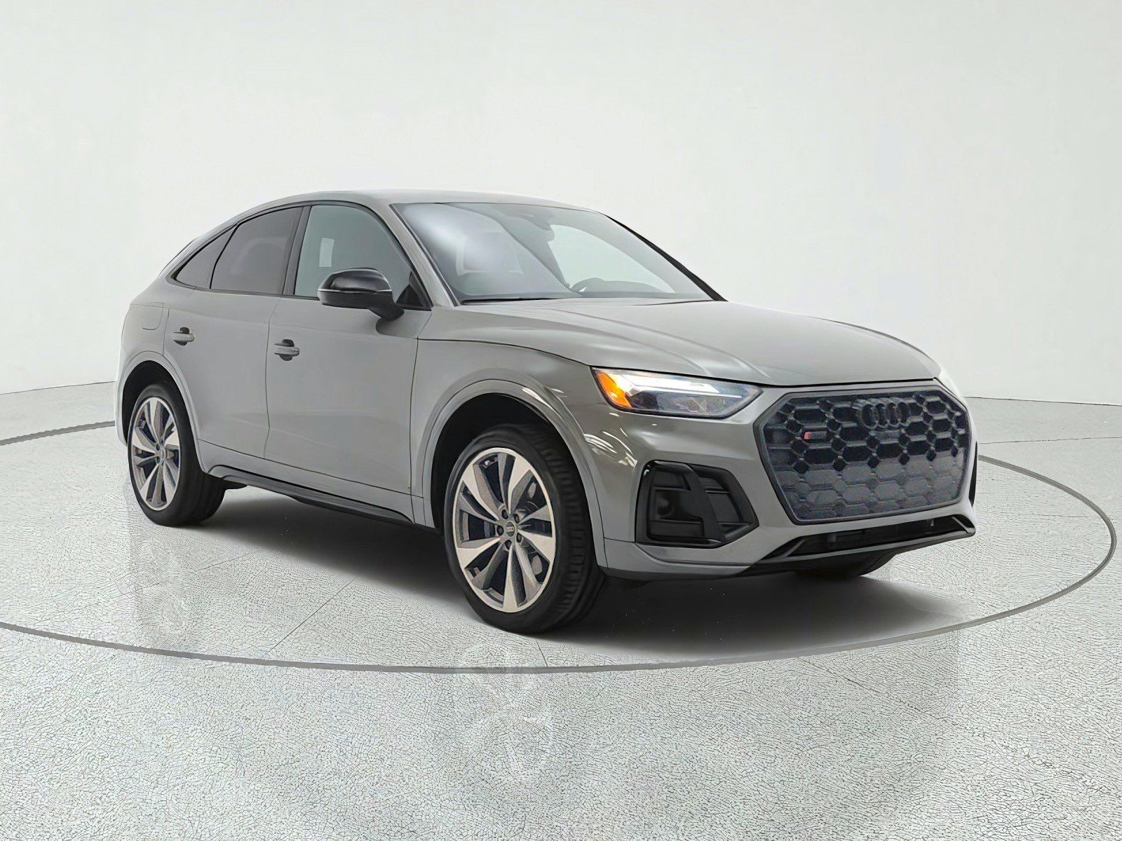 Used 2023 Audi SQ5 Premium Plus w/ Premium Plus Package AWD/4WD image 3