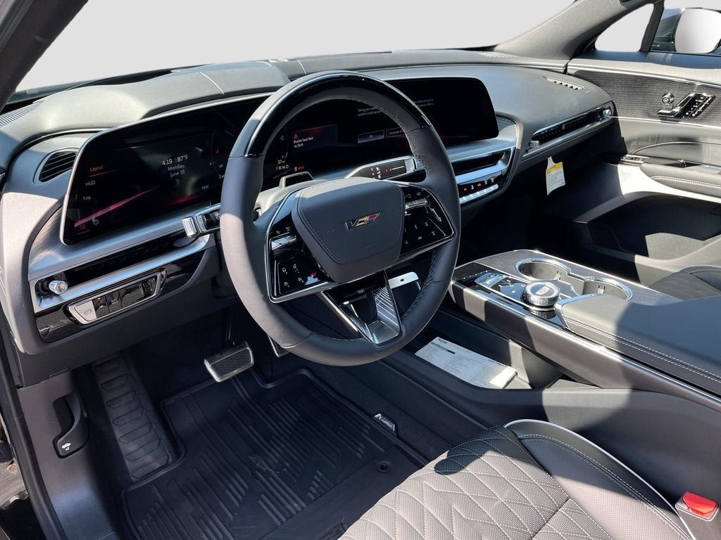 New 2026 Cadillac Lyriq V AWD/4WD image 9