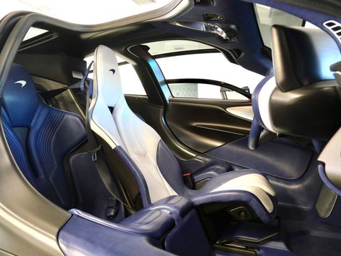 Used 2020 McLaren Speedtail image 18