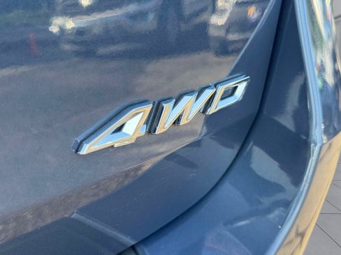 Used 2021 Ford Explorer XLT w/ Equipment Group 202A AWD/4WD image 8