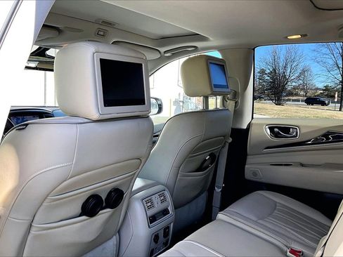 Used 2017 INFINITI QX60 Luxe w/ Deluxe Technology Package image 30