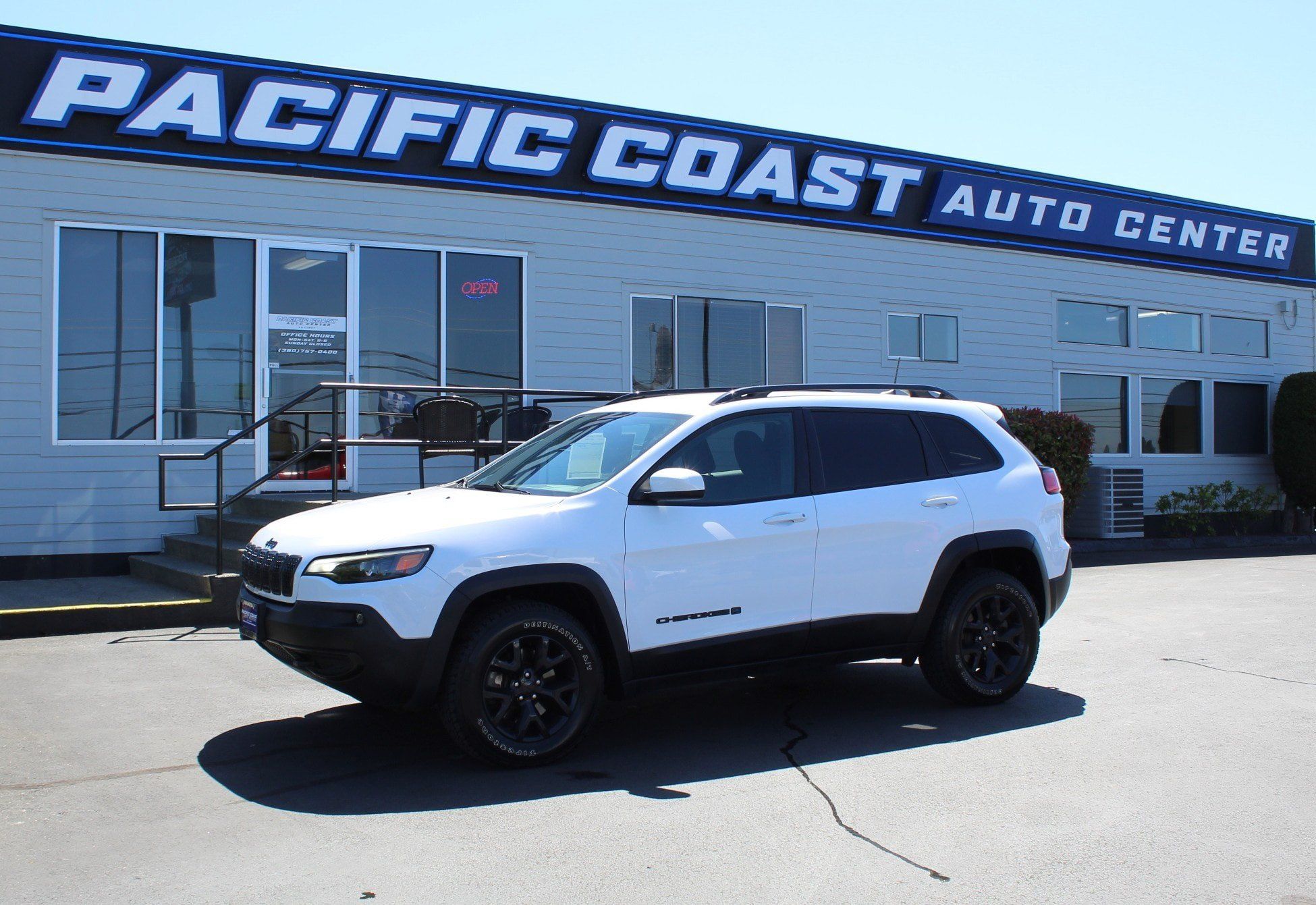 Used 2019 Jeep Cherokee Sport AWD/4WD image 1
