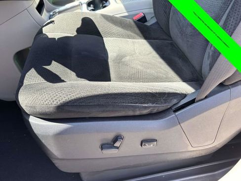Used 2016 Dodge Grand Caravan SXT w/ Rear Park Assist Package FWD image 5