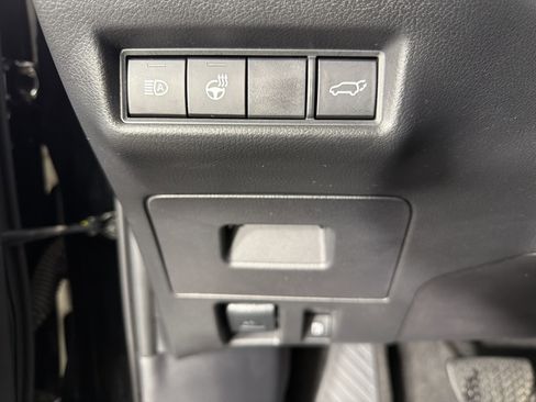 Used 2025 Toyota Grand Highlander AWD image 11