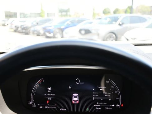 Used 2025 Acura MDX w/ Technology Package FWD image 17