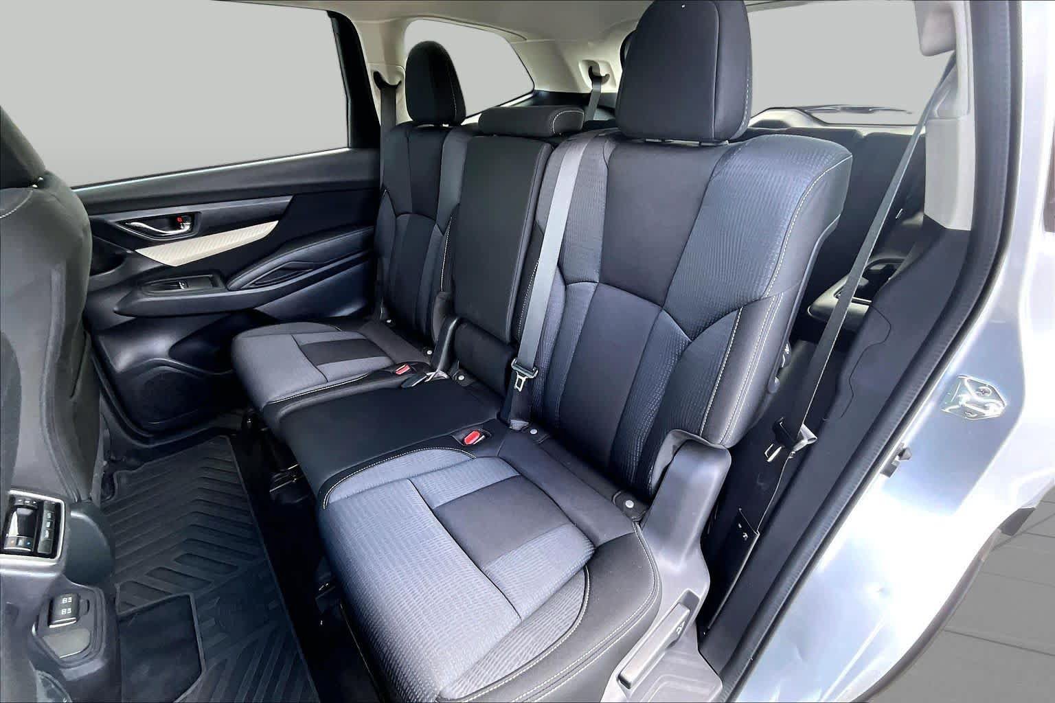 Used 2022 Subaru Ascent Premium w/ Convenience Package AWD/4WD image 21