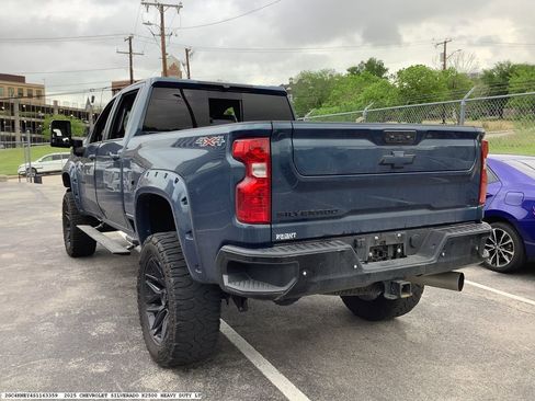 Used 2025 Chevrolet Silverado 2500 LT image 6