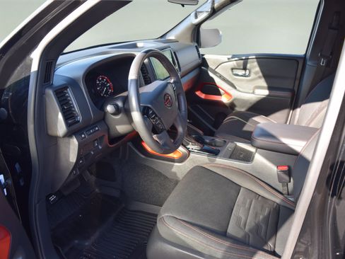 Used 2023 Nissan Frontier PRO-4X w/ Pro Convenience Package AWD/4WD image 12