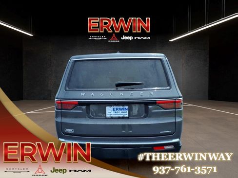 Used 2024 Jeep Wagoneer L Series II w/ Flexible Seating Group AWD/4WD image 6