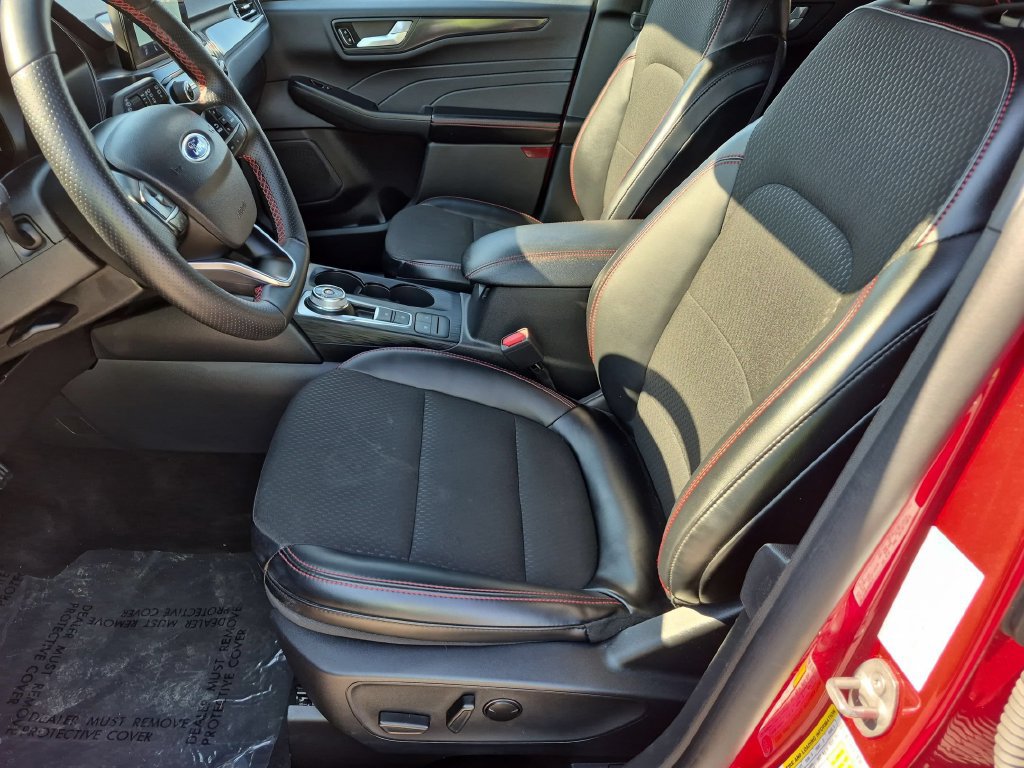 Used 2025 Ford Escape ST-Line AWD/4WD image 24