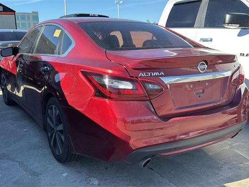 Used 2017 Nissan Altima 2.5 SR image 3